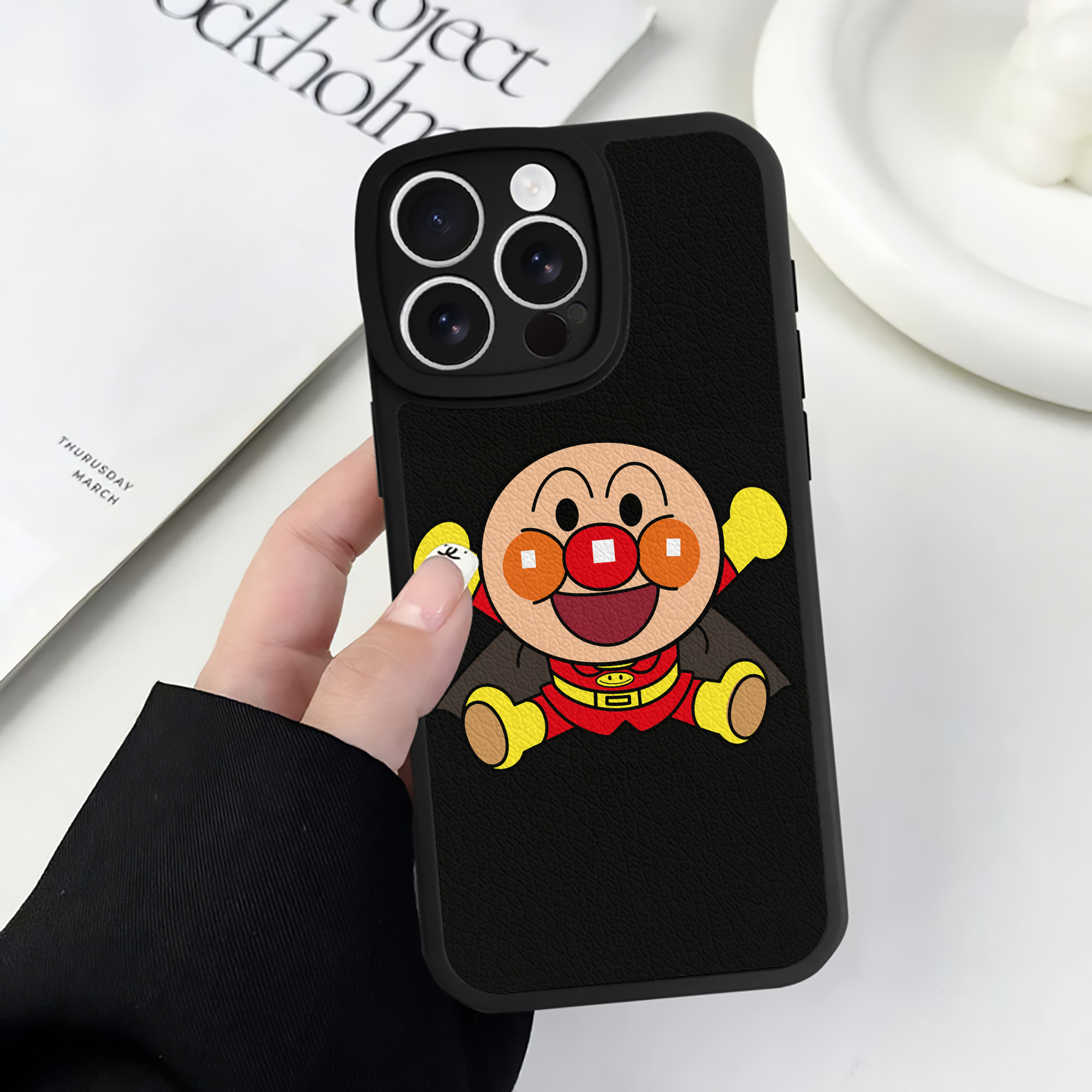 （画像用） アンパンマン Anpanman 【iPhone 16シリーズ対応】シリコンスマホケース（レザー調） 材質：シリコン